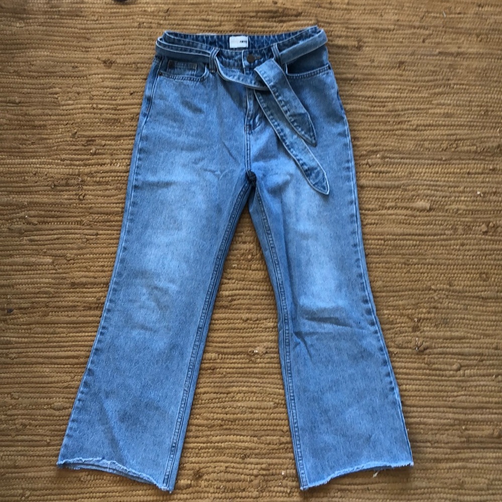 Amuse society kick flare denim with denim belt